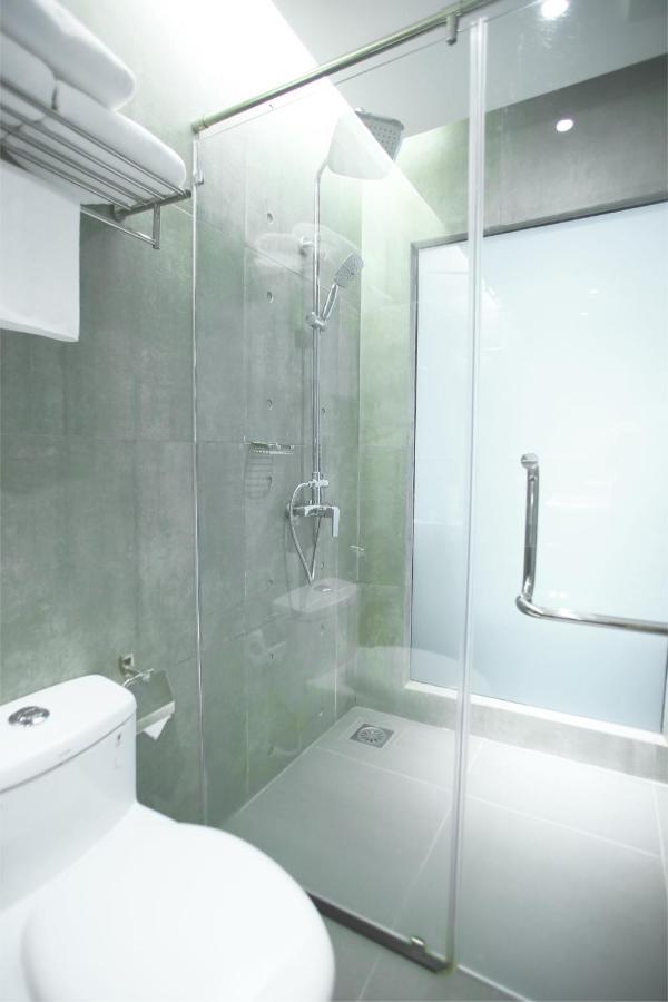 Fives Hotel Dnp Johor Bahru Zewnętrze zdjęcie