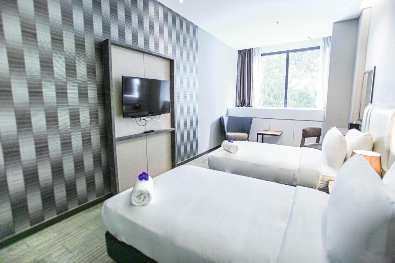 Fives Hotel Dnp Johor Bahru Zewnętrze zdjęcie